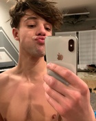 Cameron Dallas : cameron-dallas-1547594402.jpg