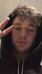 Cameron Dallas : cameron-dallas-1556654222.jpg