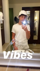 Cameron Dallas : cameron-dallas-1583056082.jpg