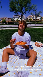 Cameron Dallas : cameron-dallas-1589765581.jpg