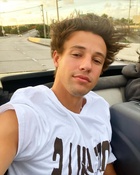 Cameron Dallas : cameron-dallas-1625377322.jpg