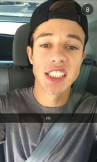 Cameron Dallas : cameron-dallas-1671727085.jpg