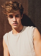 Cameron Dallas : cameron-dallas-1672160074.jpg