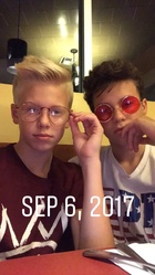 Carson Lueders : TI4U1532641739.jpg