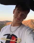 Carson Lueders : carson-lueders-1572547098.jpg