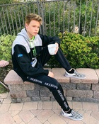 Carson Lueders : carson-lueders-1585850661.jpg