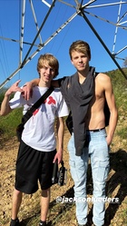 Carson Lueders : carson-lueders-1587615662.jpg