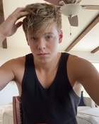 Carson Lueders : carson-lueders-1602604285.jpg