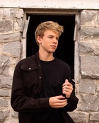 Carson Lueders : carson-lueders-1606449057.jpg