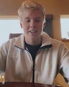 Carson Lueders : carson-lueders-1638230512.jpg