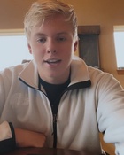 Carson Lueders : carson-lueders-1638230528.jpg