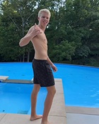 Carson Lueders : carson-lueders-1722025757.jpg