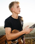 Carson Lueders : carson-lueders-1722025761.jpg