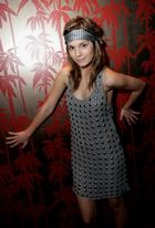 Caitlin Stasey : catlinstacey_1225027839.jpg