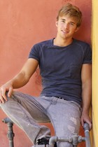 Chandler Massey : chandler-massey-1360886499.jpg