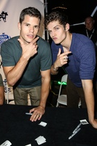 Charles & Max Carver : TI4U1642988185.jpg