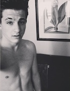 Charlie Puth : charlie-puth-1448663792.jpg