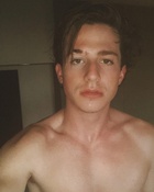 Charlie Puth : charlie-puth-1527464161.jpg