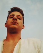 Charlie Puth : charlie-puth-1540332902.jpg