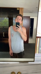 Charlie Puth : charlie-puth-1588379403.jpg