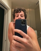 Charlie Puth : charlie-puth-1647741062.jpg