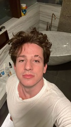 Charlie Puth : charlie-puth-1680992461.jpg