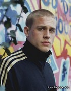 Charlie Hunnam : charlie-hunnam-1329431787.jpg