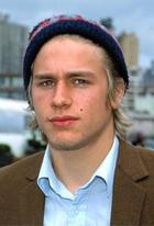 Charlie Hunnam : charlie-hunnam-1333649452.jpg