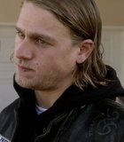 Charlie Hunnam : charlie-hunnam-1333649494.jpg