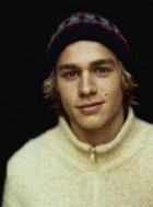 Charlie Hunnam : charlie-hunnam-1334073053.jpg