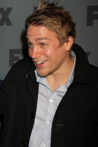 Charlie Hunnam : charlie-hunnam-1340045578.jpg