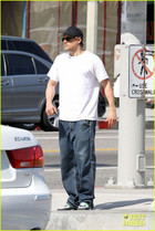 Charlie Hunnam : charlie-hunnam-1340045585.jpg