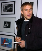 Charlie Hunnam : charlie-hunnam-1340050574.jpg