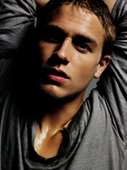 Charlie Hunnam : charlie_hunnam_1193422855.jpg