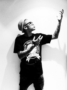 Chris Brown : chris-brown-1312735130.jpg