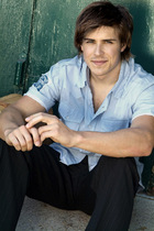 Chris Lowell : chris_lowell_1214326261.jpg