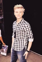 Chris Colfer : chris-colfer-1428103801.jpg