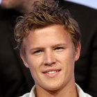 Christopher Egan : chrisegan_1295642618.jpg