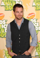 Chris Pine : chrispine_1242836205.jpg