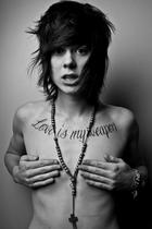 Christofer Drew : christoferdrew_1238954869.jpg