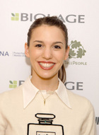 Christy Carlson Romano : christy-carlson-romano-1319138229.jpg