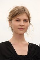 Clémence Poésy : clemence_poesy_1286232475.jpg