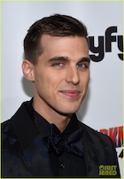 Cody Linley : cody-linley-1470239123.jpg