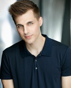 Cody Linley : cody-linley-1544125316.jpg