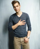 Cody Linley : cody-linley-1544125384.jpg