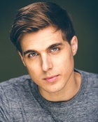 Cody Linley : cody-linley-1589646912.jpg