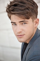 Cody Christian : cody-christian-1406652588.jpg