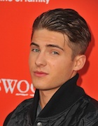 Cody Christian : cody-christian-1460868589.jpg