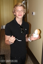 Cody Simpson : cody-simpson-1319138716.jpg