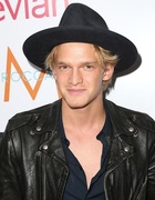 Cody Simpson : cody-simpson-1424106001.jpg